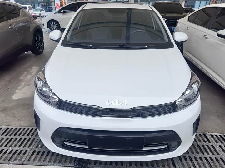 Фото 2 - Kia Pegas