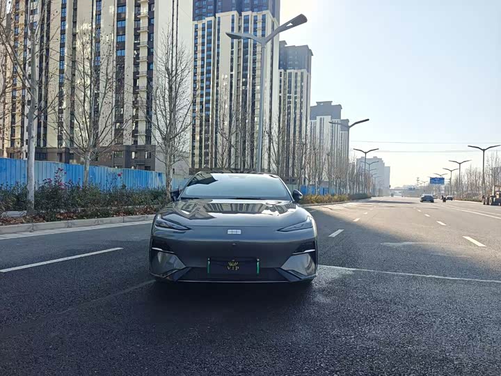 Фото 2 - Geely Galaxy E8