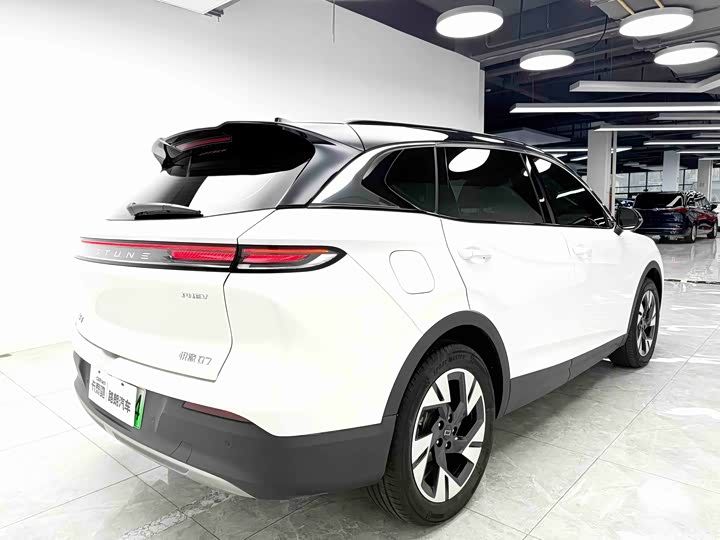 Photo 6 - Bestune 07