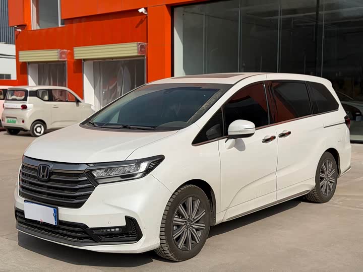 Фото 1 - Honda Odyssey