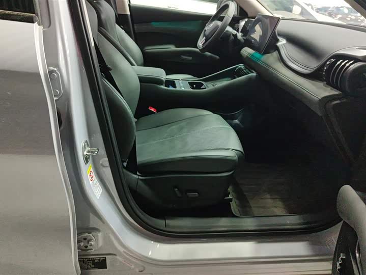 Фото 8 - BYD Yuan Plus