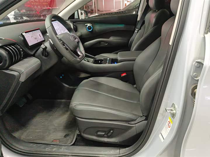 Фото 9 - BYD Yuan Plus