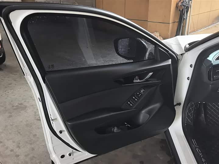 Фото 7 - Mazda CX-4