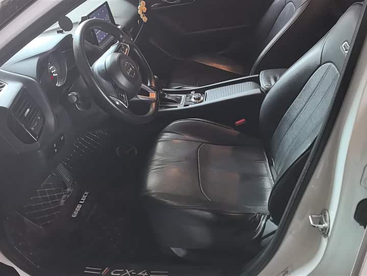 Фото 9 - Mazda CX-4