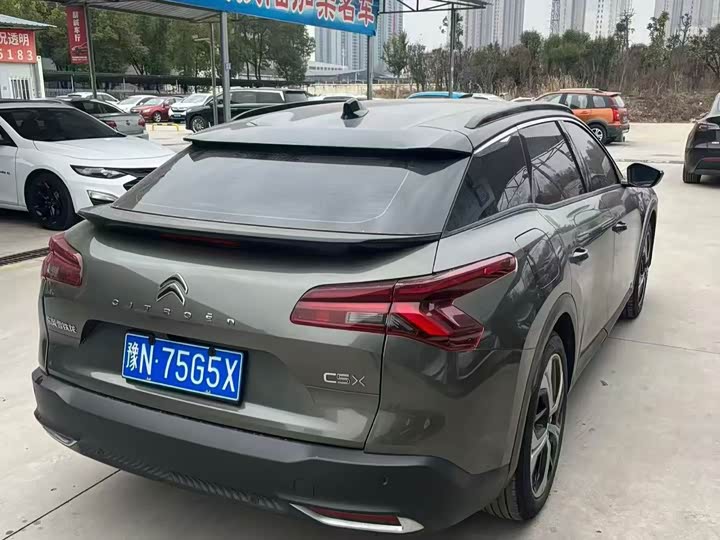 Фото 6 - Citroen C5 X