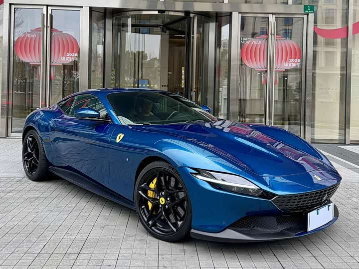 Фото 3 - Ferrari Roma