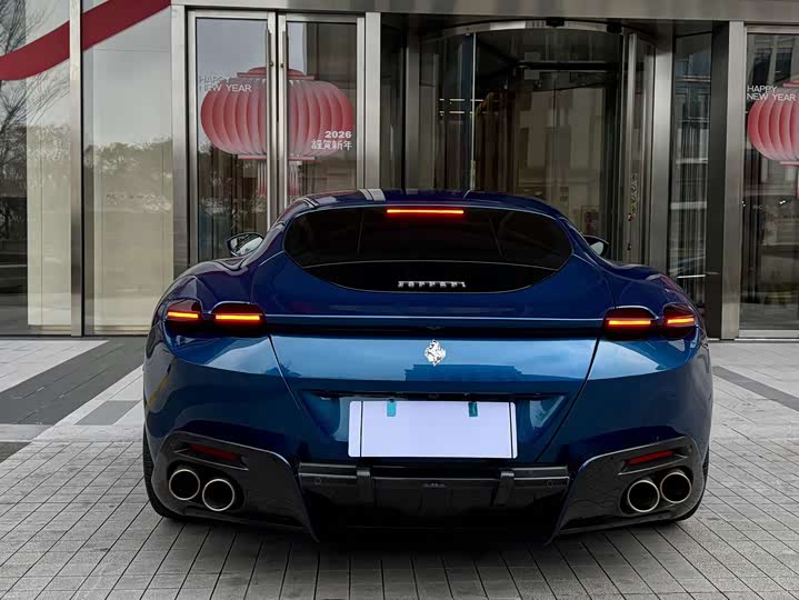 Фото 5 - Ferrari Roma