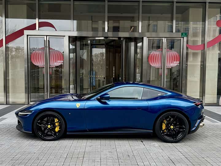 Фото 7 - Ferrari Roma