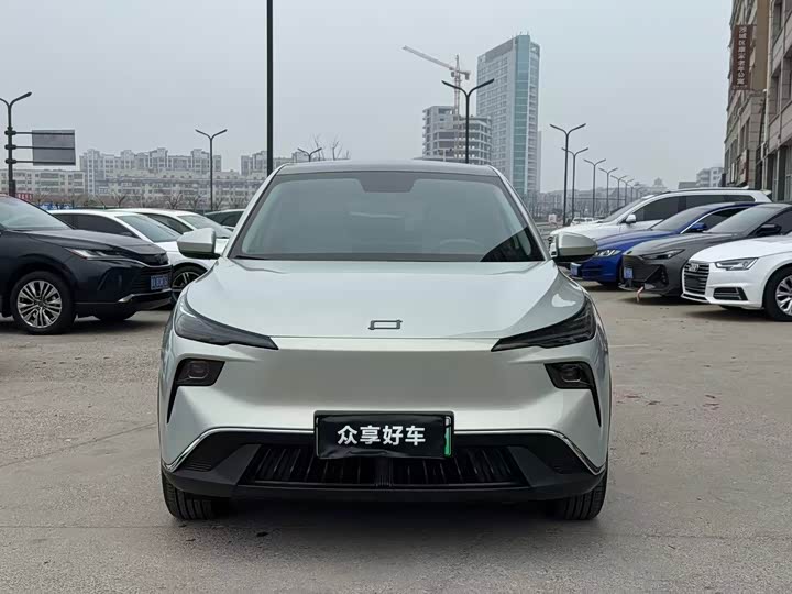 Фото 2 - Bestune 03