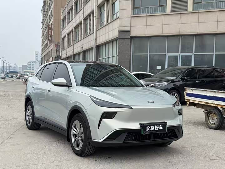 Фото 3 - Bestune 03