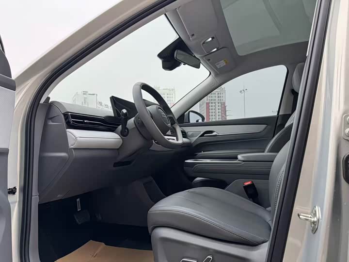 Фото 4 - Bestune 03