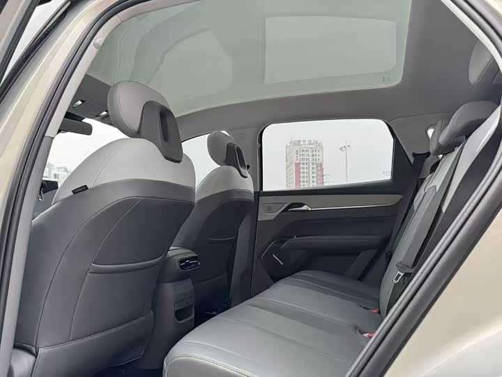 Фото 5 - Bestune 03