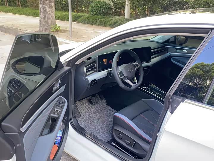 Фото 6 - Volkswagen Lamando L