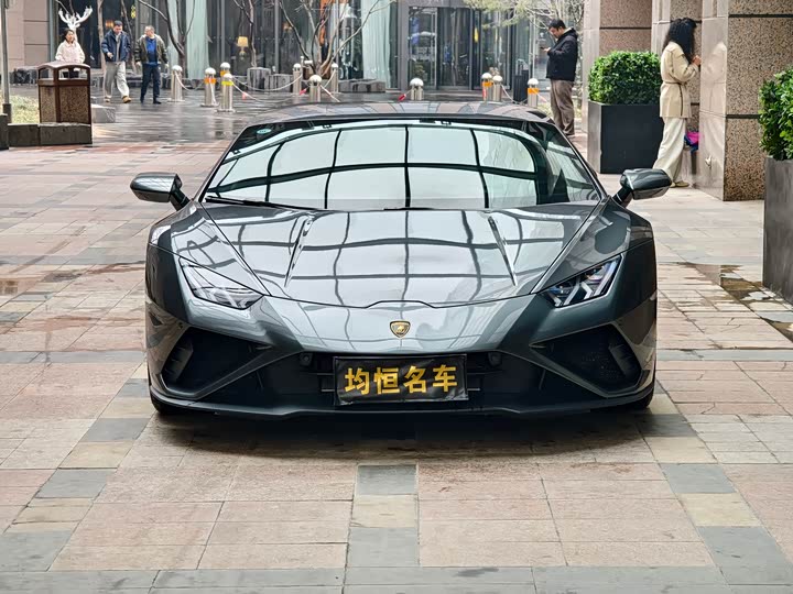 Фото 2 - Lamborghini Huracán