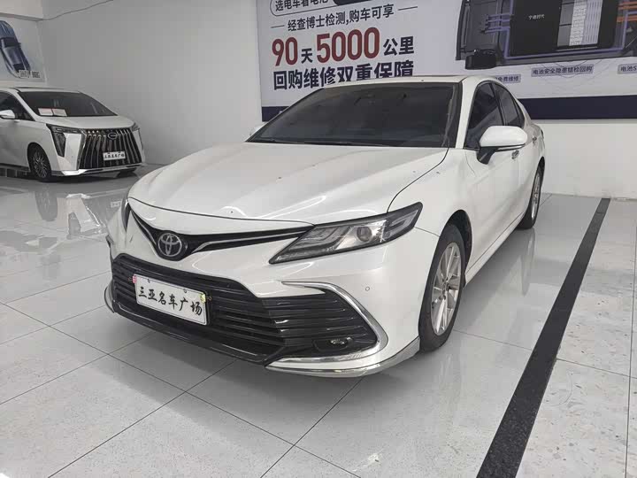 Фото 1 - Toyota Camry