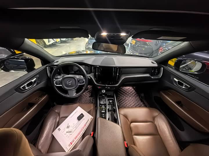 Photo 4 - Volvo XC60