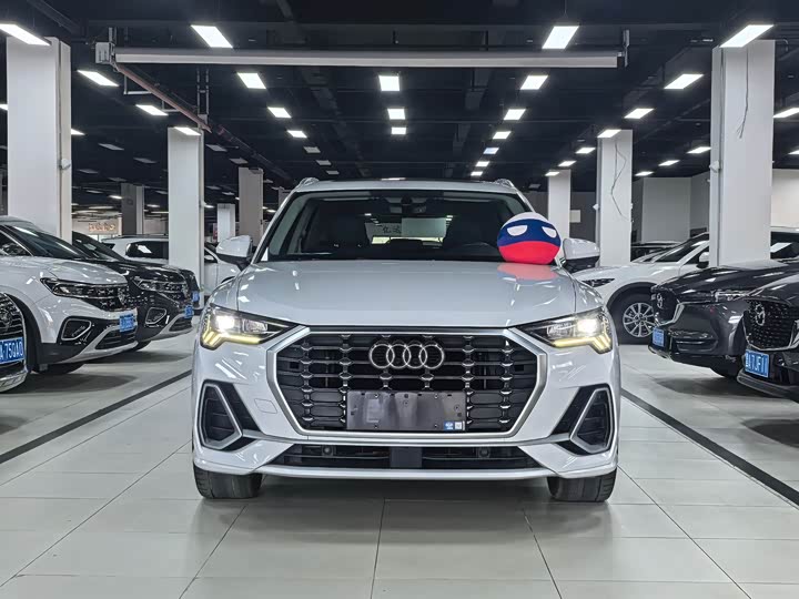 Фото 2 - Audi Q3