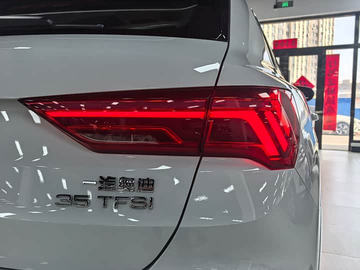 Фото 5 - Audi Q3