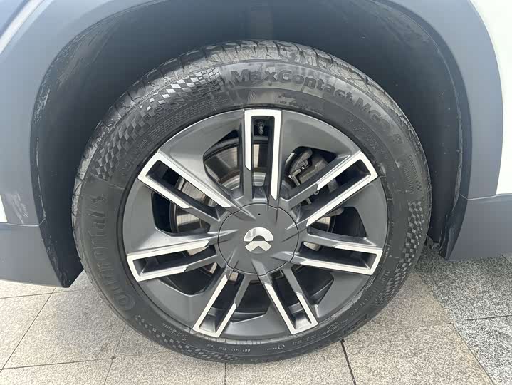 Фото 8 - Nio ES6