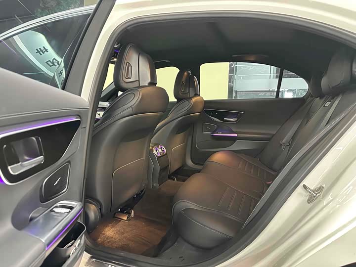 Фото 9 - Mercedes-Benz C-Class