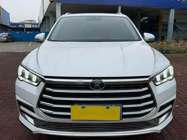 Фото 2 - BYD Song Pro