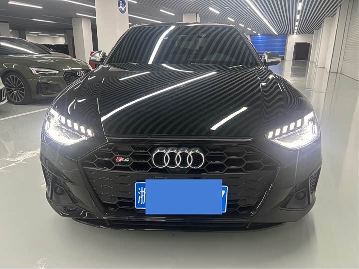 Фото 2 - Audi S4