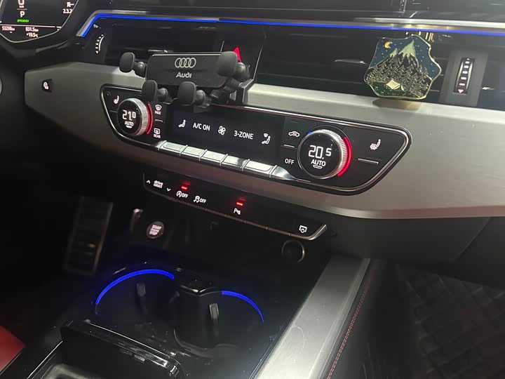 Фото 7 - Audi S4