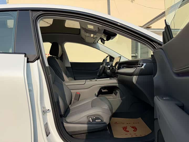 Фото 6 - XPeng G6