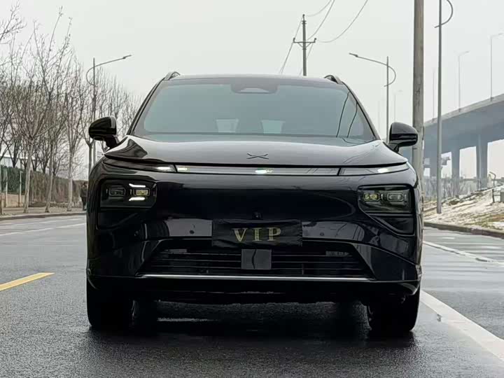 Фото 2 - XPeng G9