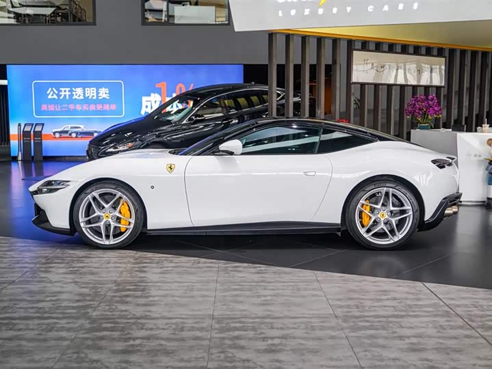 Фото 6 - Ferrari Roma