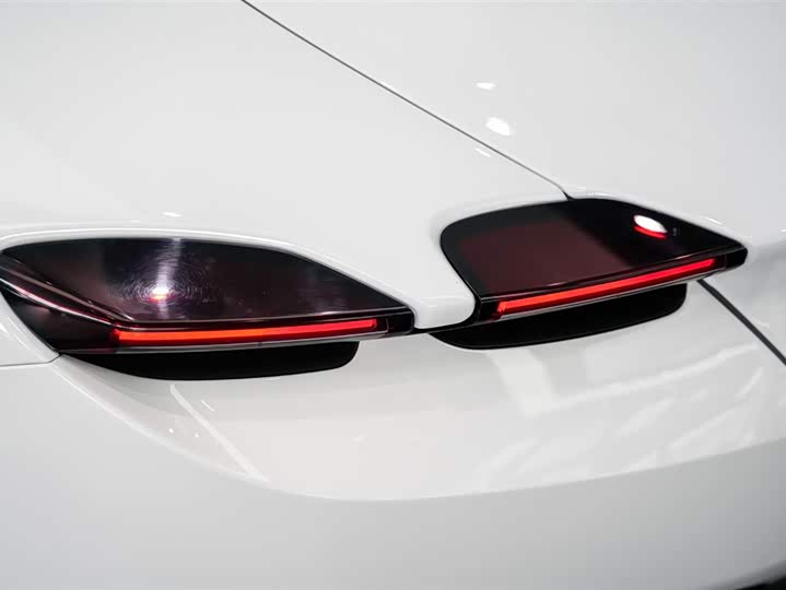 Фото 9 - Ferrari Roma