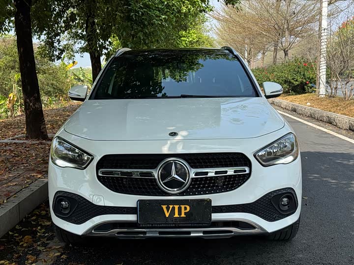 Фото 2 - Mercedes-Benz GLA-Class