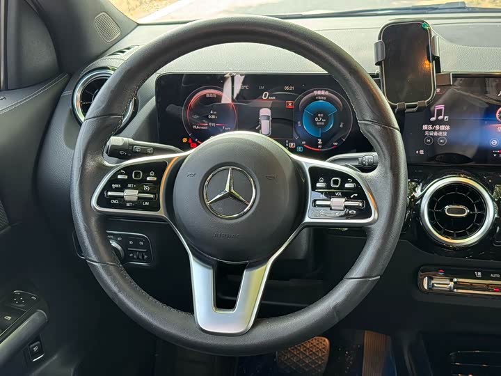 Фото 6 - Mercedes-Benz GLA-Class