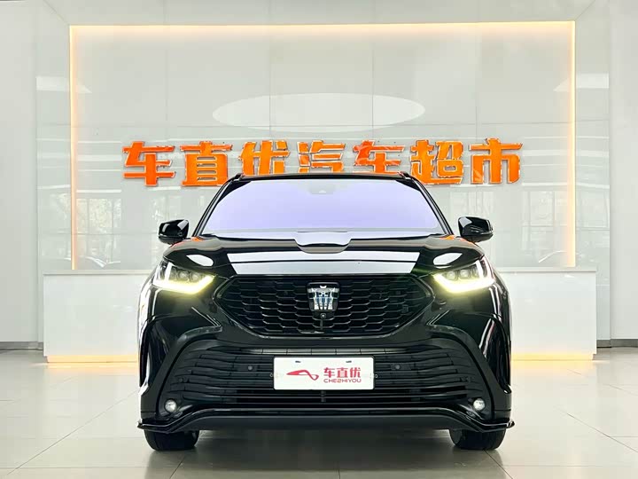 Фото 3 - Toyota Crown Kluger