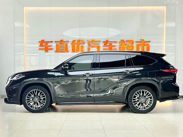 Фото 4 - Toyota Crown Kluger