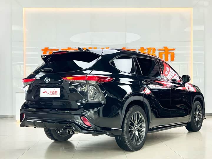 Фото 5 - Toyota Crown Kluger