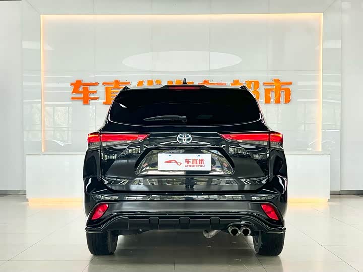 Фото 6 - Toyota Crown Kluger