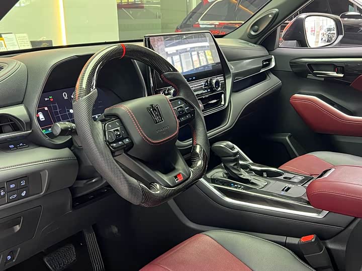 Фото 8 - Toyota Crown Kluger