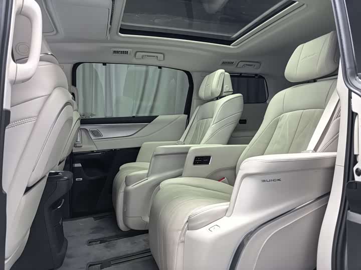 Фото 7 - Buick GL8 Hybrid