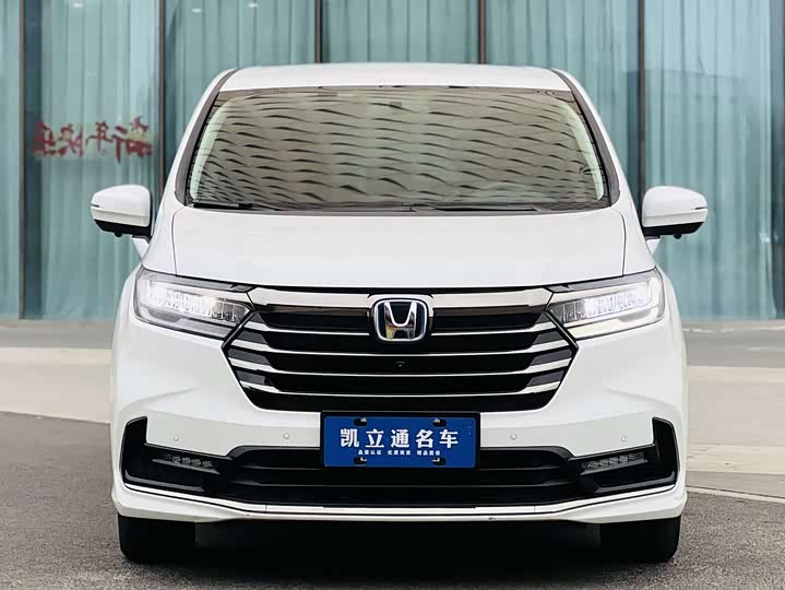 Photo 2 - Honda Odyssey