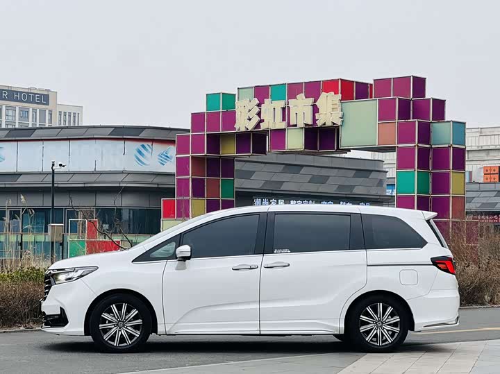 Photo 3 - Honda Odyssey
