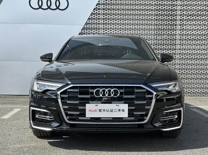 Фото 2 - Audi A6L