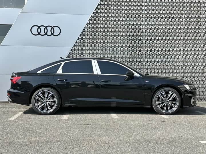 Фото 3 - Audi A6L