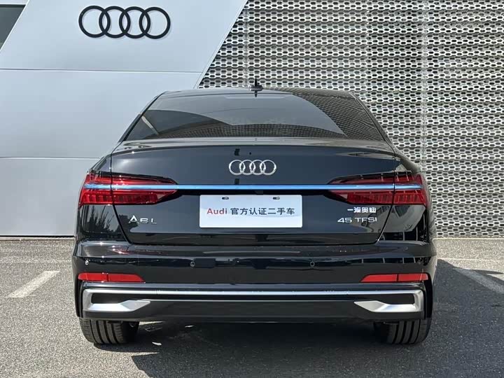 Фото 5 - Audi A6L