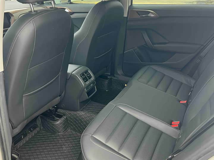 Фото 7 - Volkswagen Tharu