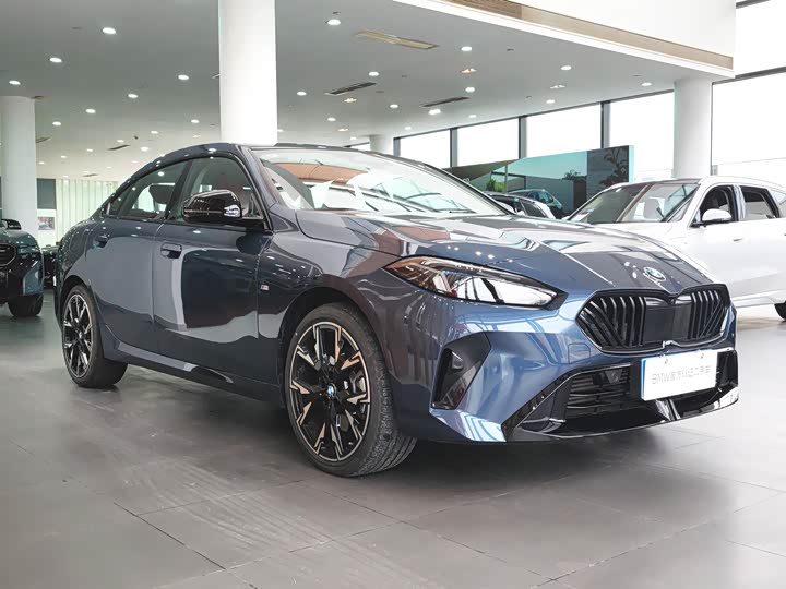 Фото 3 - BMW 2 Series