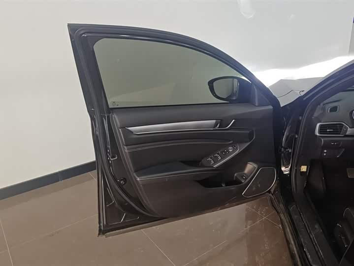 Photo 7 - Honda Inspire