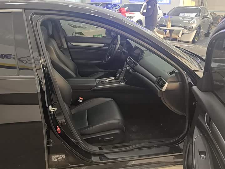 Photo 8 - Honda Inspire