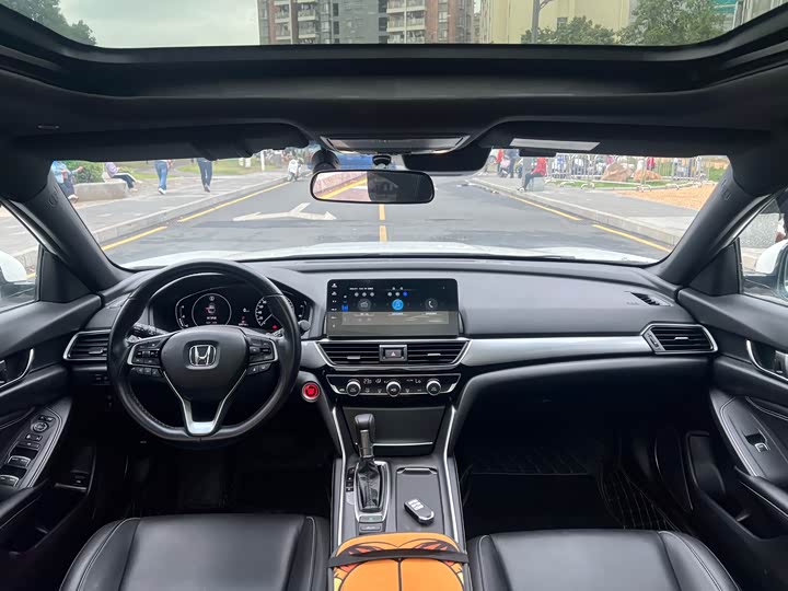 Фото 7 - Honda Inspire