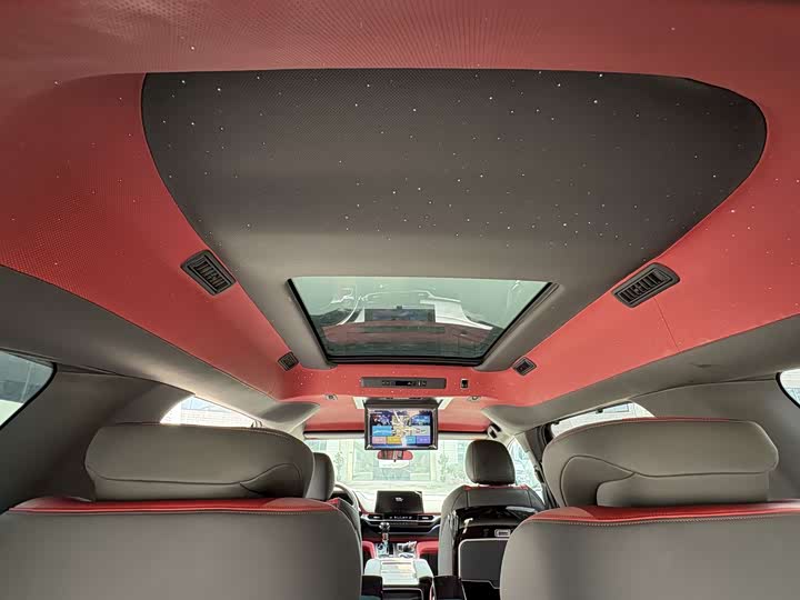 Фото 9 - Toyota Sienna